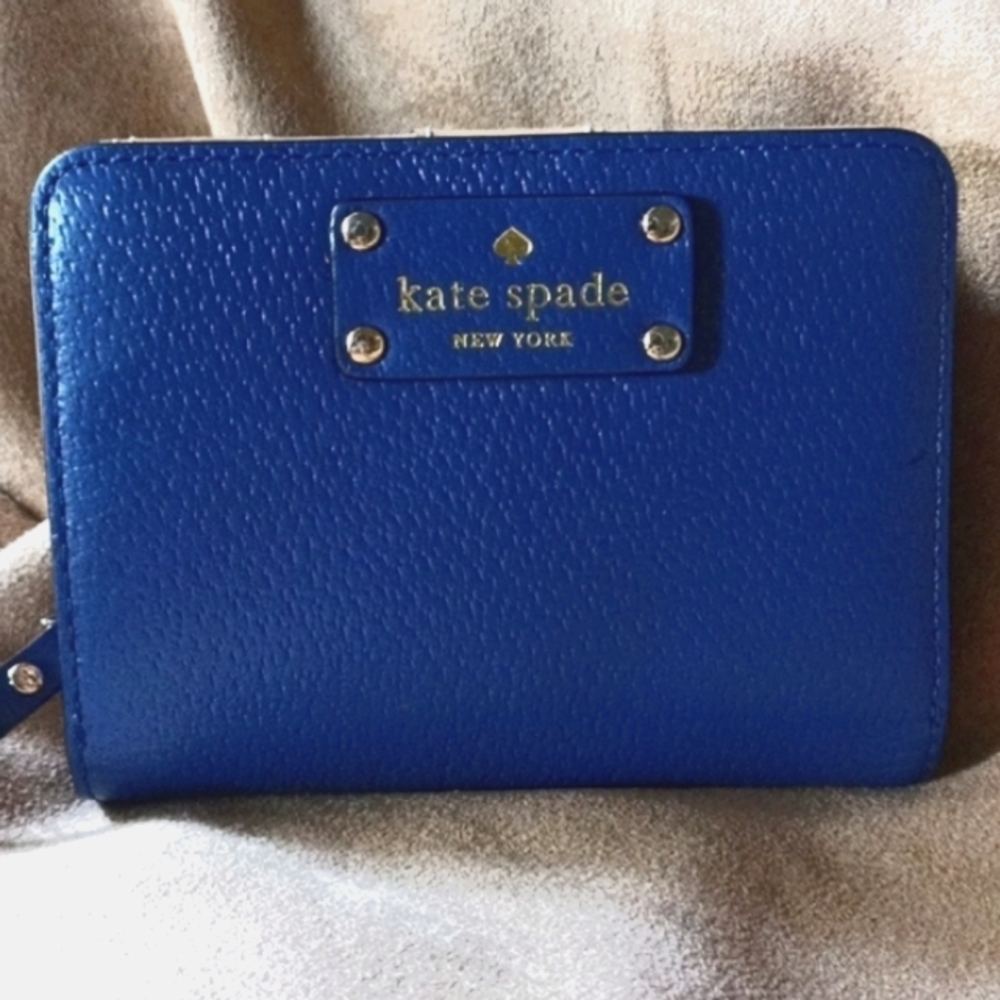 Kate Spade Wallet French Navy & Cream, Gold hardware.